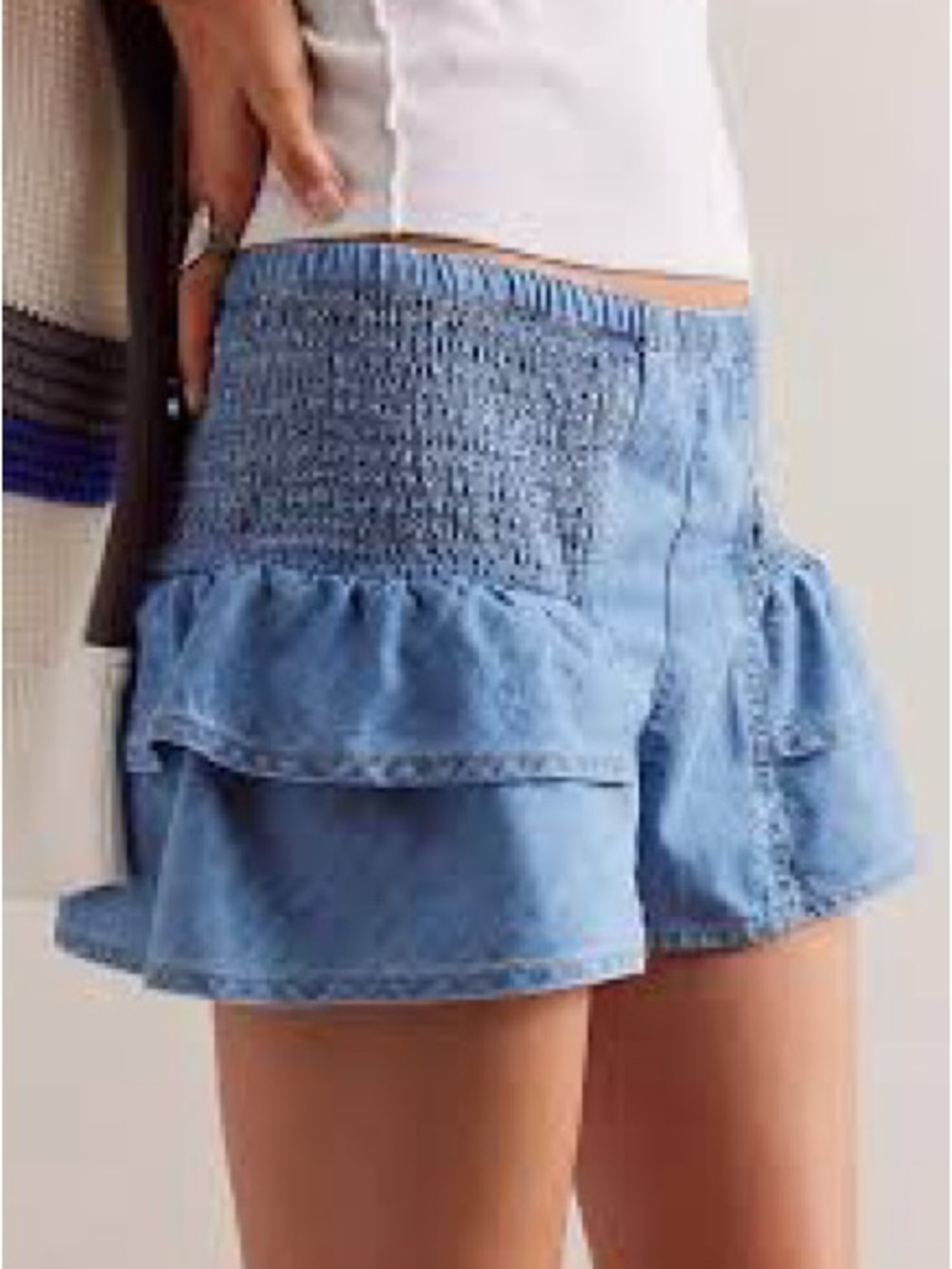 Free People We The Free Alani Pull-On Chambray Shorts Size Large NWOT